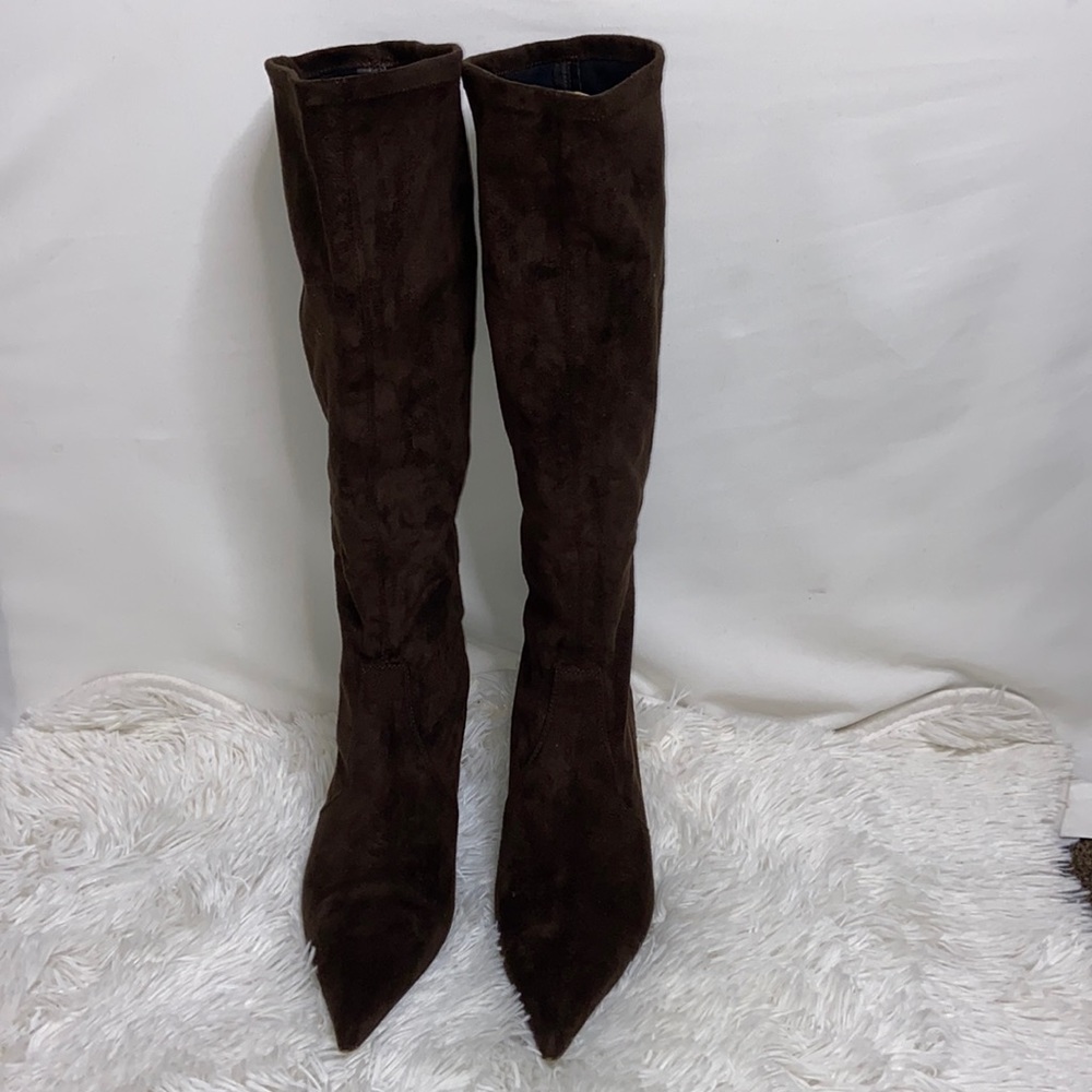 Donald j pliner, Brown knee high kitten heel boots,size 8.5